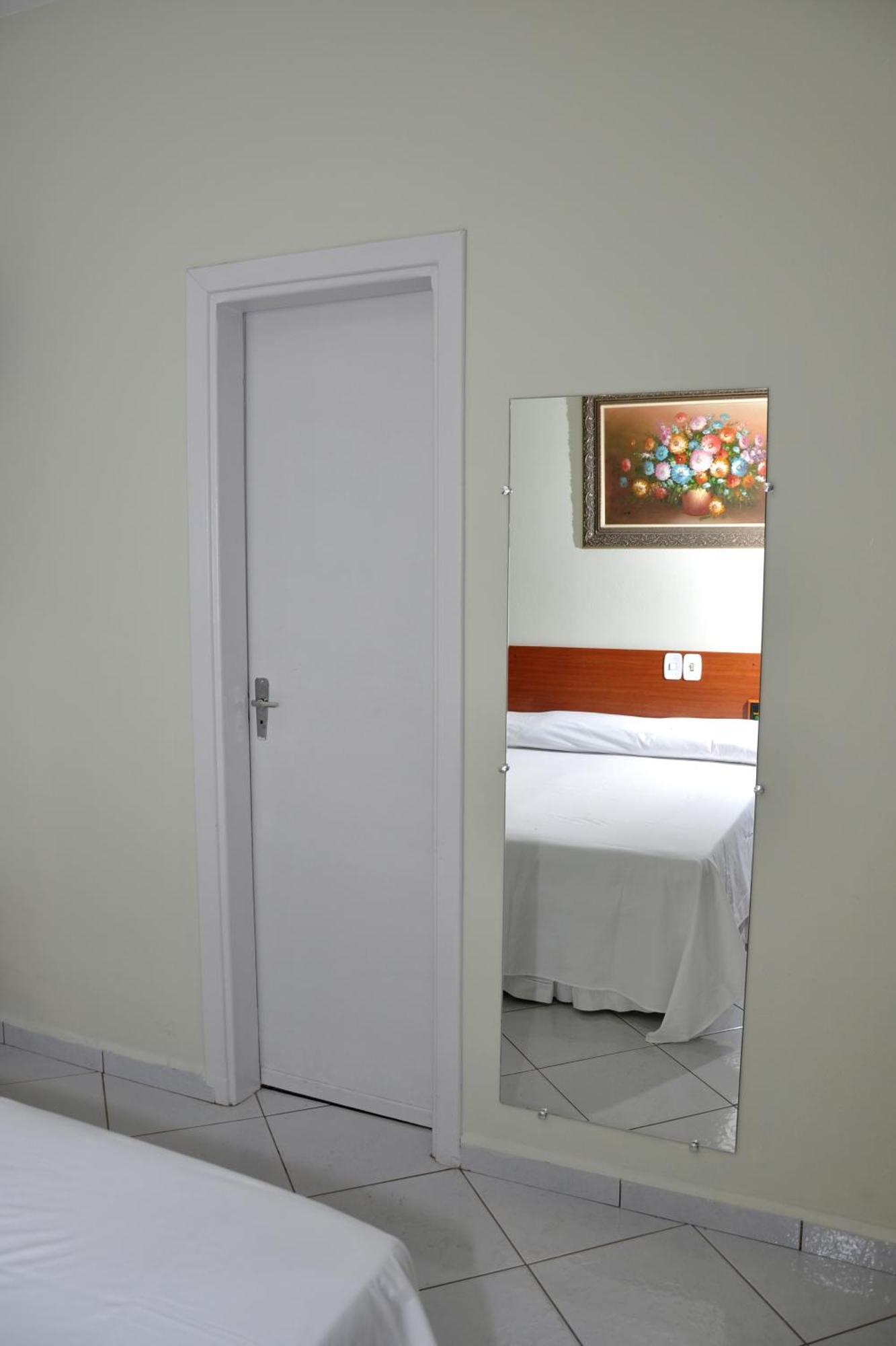 Hotel Carolina Plaza Uberaba Eksteriør billede