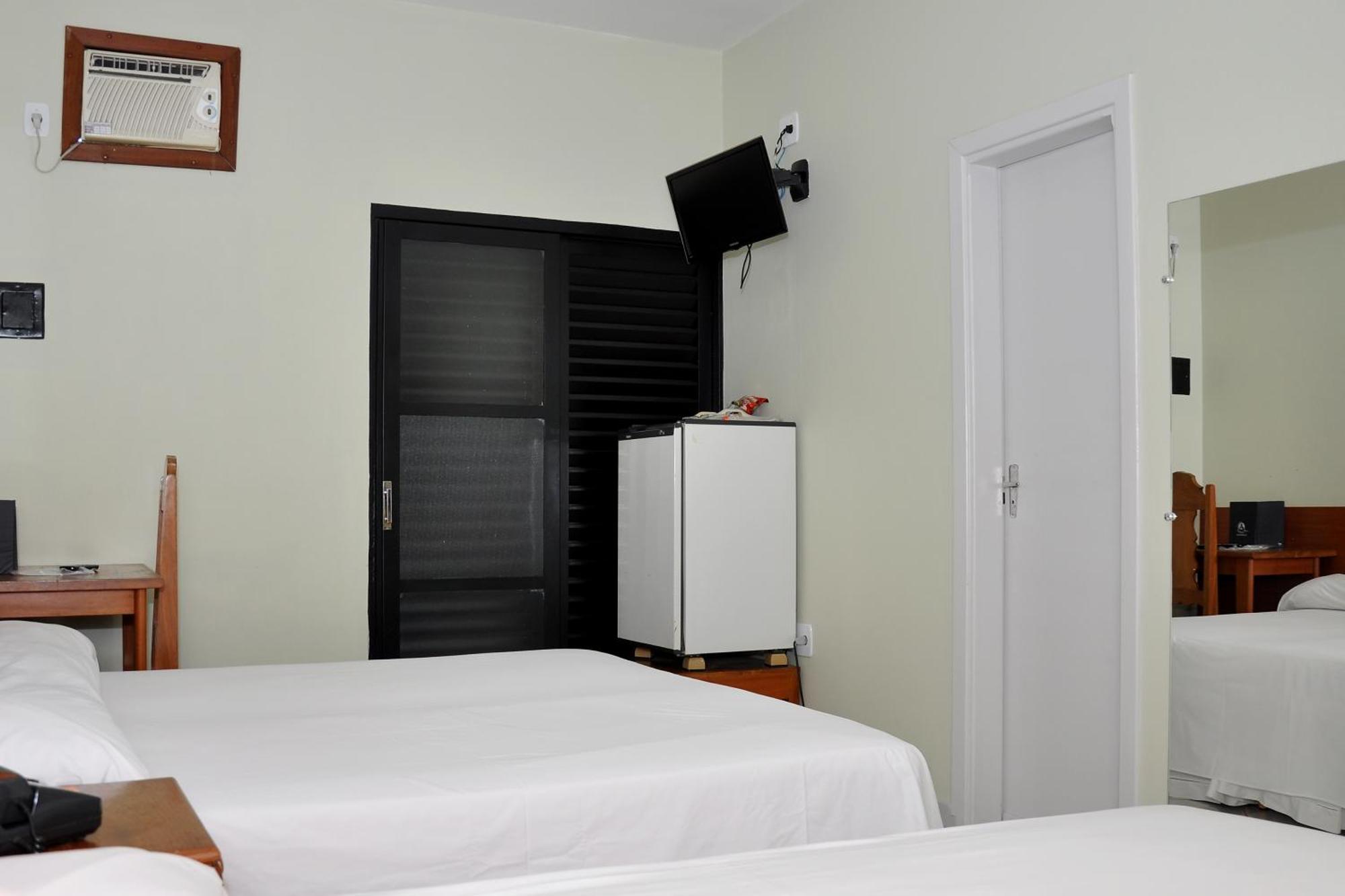 Hotel Carolina Plaza Uberaba Værelse billede