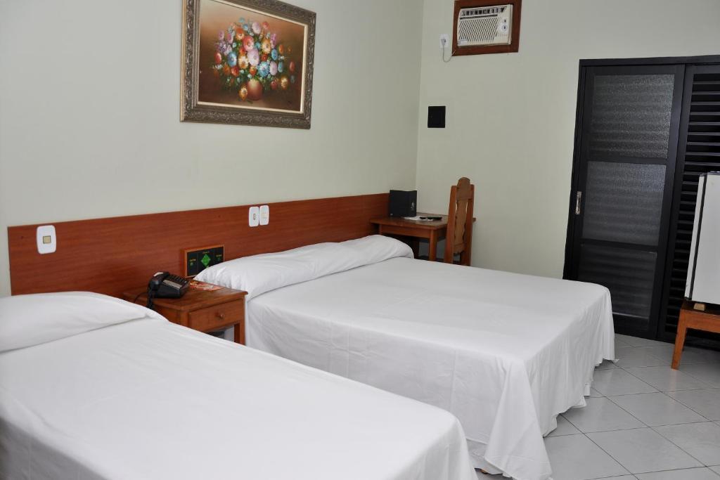 Hotel Carolina Plaza Uberaba Værelse billede